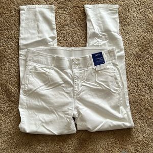 Apt 9 Straight Mid Rise White Jeans 16L